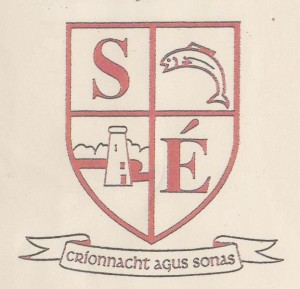 crest Gaelscoil Eanna